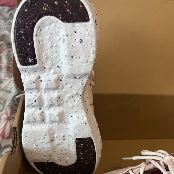 Crater Impact Nike - Picture 5 of 7